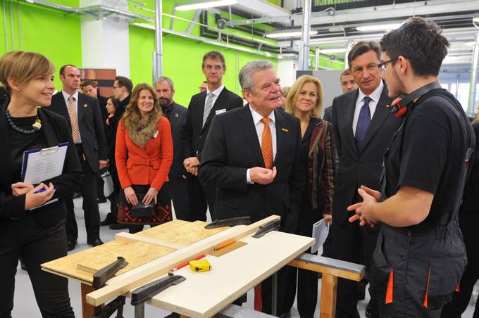 Slovenski in nemki predsednik izrekla podporo mladim in izpostavila izobraevanje kot kljuno za nadaljni razvoj